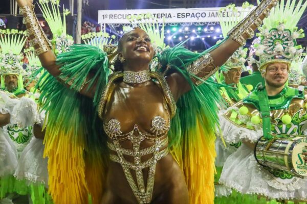 Carnaval 2026 : confira as rainhas de bateria das escolas de samba do grupo especial do do Rio de Janeiro