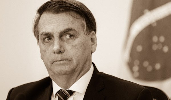 Jair Bolsonaro um presidente em conflito no Brasil