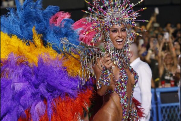 Fotos Sabrina Sato : Rainha de Bateria da Unidos de Vila Isabel no Carnaval 2026 do Rio de Janeiro