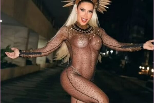 Tati Minerato - Rainha de Bateria da Estácio de Sá no Carnaval 2025 - gebbeg.com.br