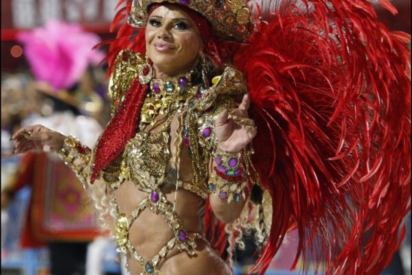 Fotos Viviane Araújo : Rainha de Bateria da Acadêmicos do Salgueiro no Carnaval 2026 do Rio de Janeiro